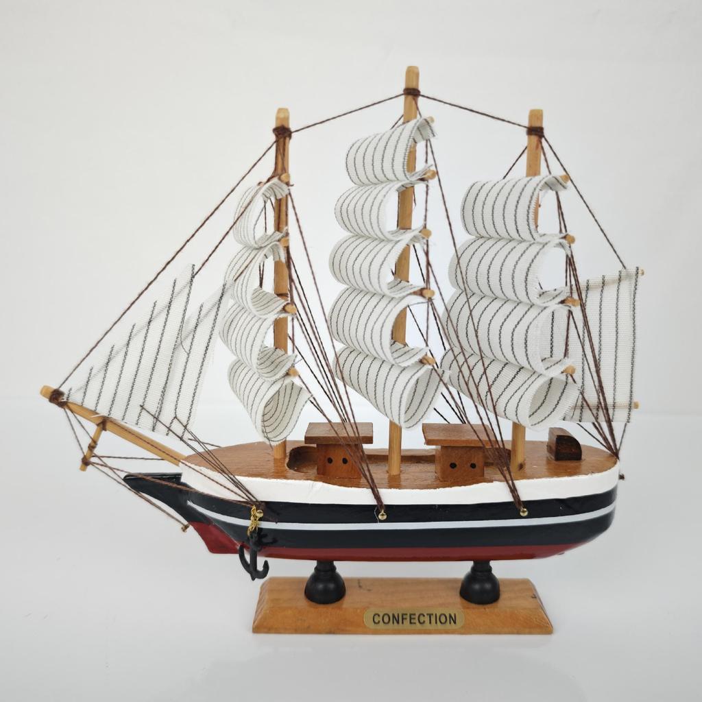 24cm Wooden Sailboat Model Mediterranean Decor