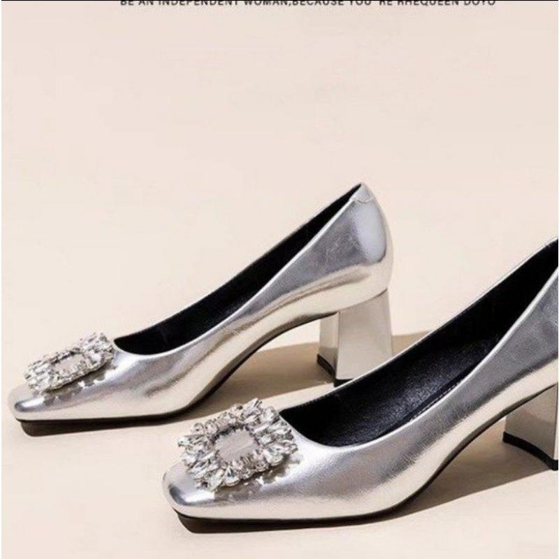 Mode 2024Nya Sommar Klackar Damsandaler Lyx Kristall Mellanfestskor Chunky Slingback Tofflor Designer Sexiga Pumps Fad