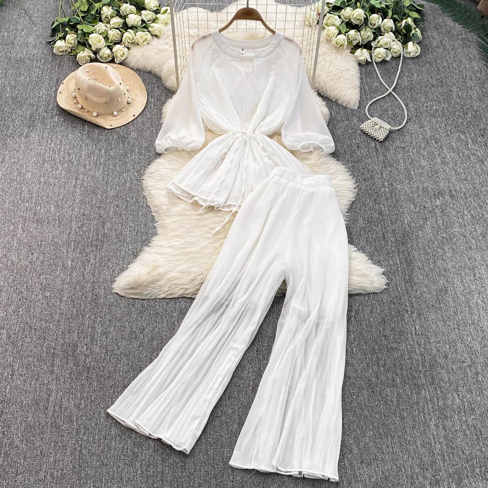 

Весна-лето Женский плиссированный комплект из двух предметов Элегантная шифоновая блузка с V-образным вырезом и драпировкой + широкие брюки с высокой талией Костюм из 2 предметов для женщин Новый One Size белый