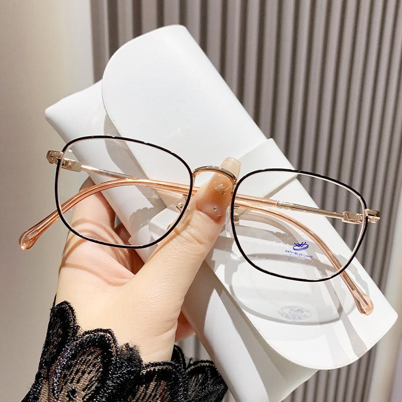 Anti Blue Light Sensitive Color Changing Presbyopia Glasses Hd Portable Glasses Hd Fashionable Full Frame Presbyopia Glasses 011