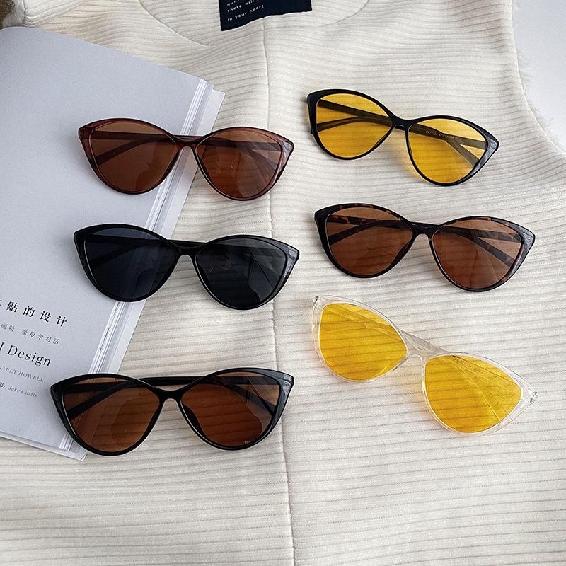 Retro Cat Eyes Ultra Light Sunglasses Trendy Personalized Women TR90 Sunglasses UV Resistant Travel Outdoor Sunglasses