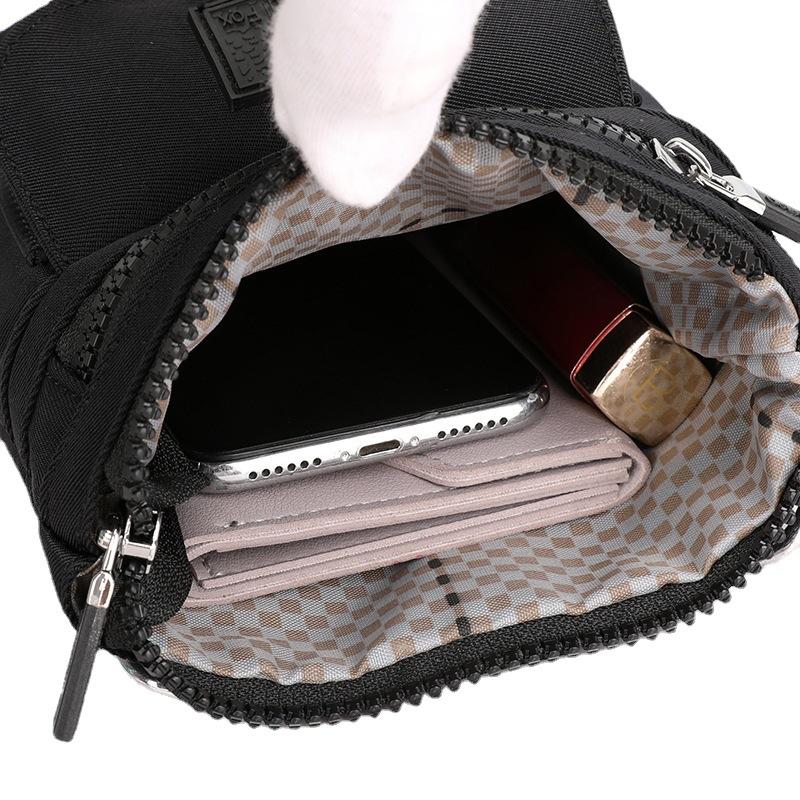 A Women's New Simple Messenger Bag, Street Trend Portable Messenger Bag, Anti-splashing Mobile Phone Bag, Fanny Pack.