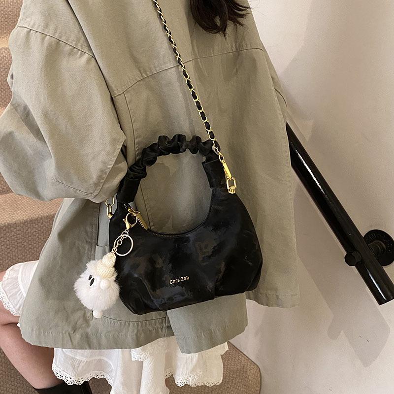 Niche Design Bag Women's Spring Summer 2025 New Fashion Chain Shoulder Messenger Bag Pleated Portable Dumpling Bag
