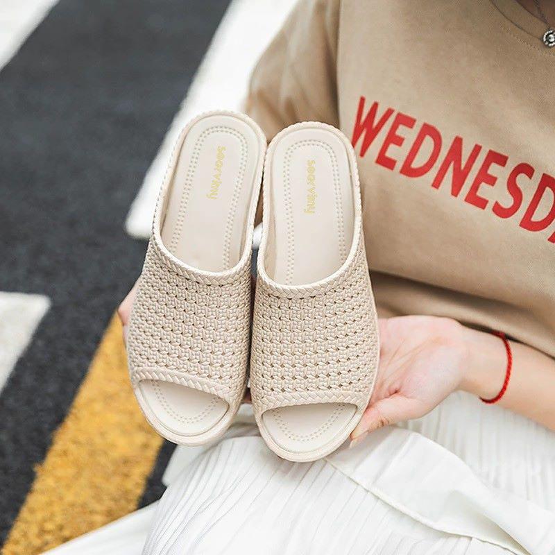 Cool Slippers for Women In Summer, Sloping Heels, Thick Soles, Fashionable Outdoor Beach Shoes, Mesh Hollowed Out Women's Slippers