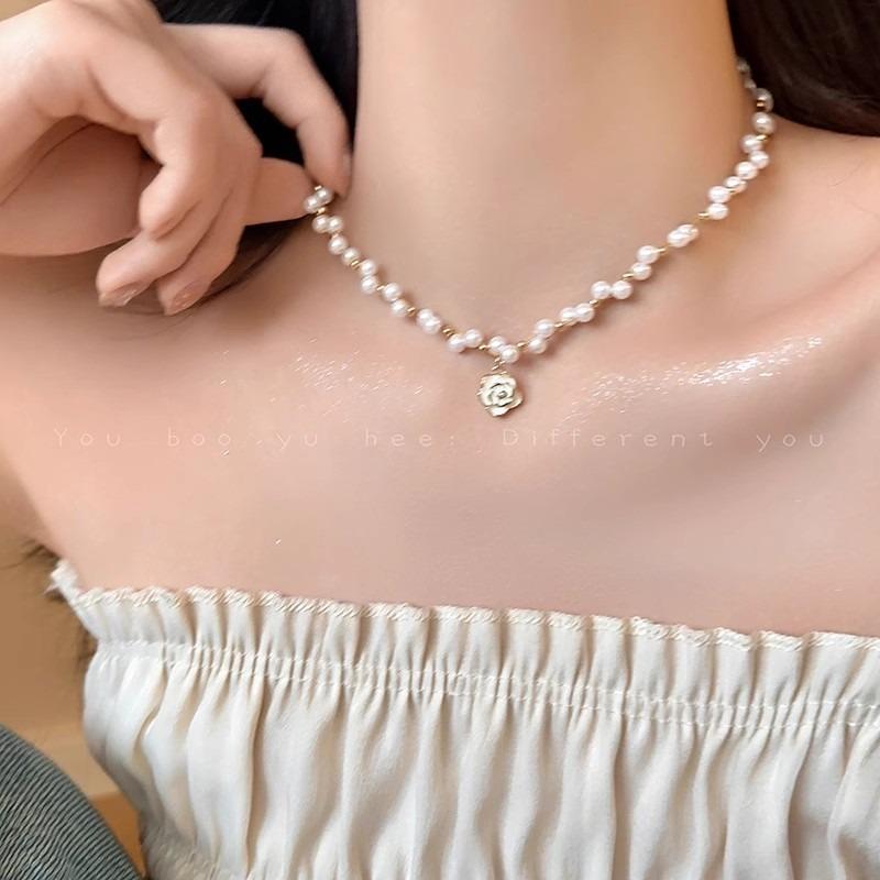 Pearl camellia necklace women's new high-end collarbone chain versatile celebrity neck chain tide