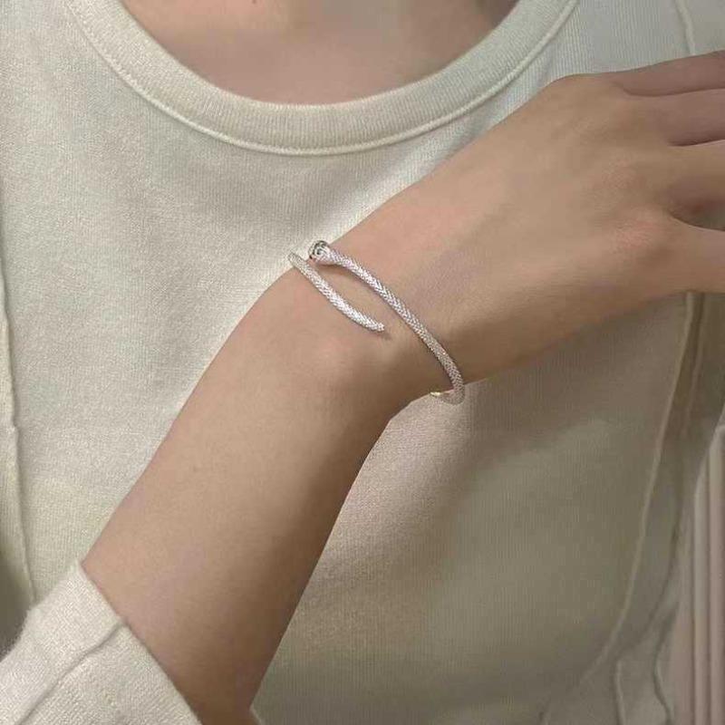Silver Snake Winding Bracelet Light Luxury Niche Design Sense Female Exquisite Cold Wind Bracelet Adjustable Personality Advanced Sense