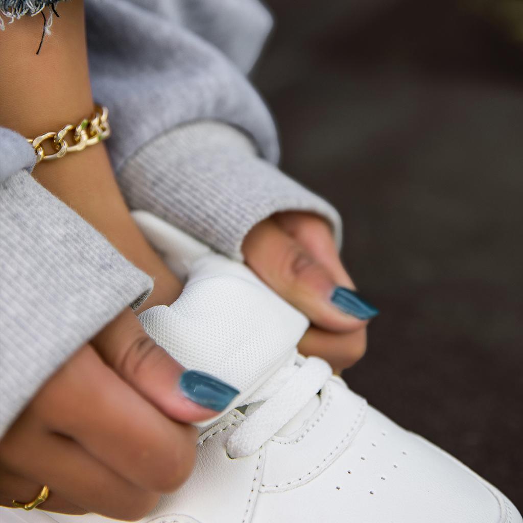 White Women's Casual Skateboard Sneakers Fashionable Outdoor Walking Tennis Shoes for Men And Women Sports Running Footwear