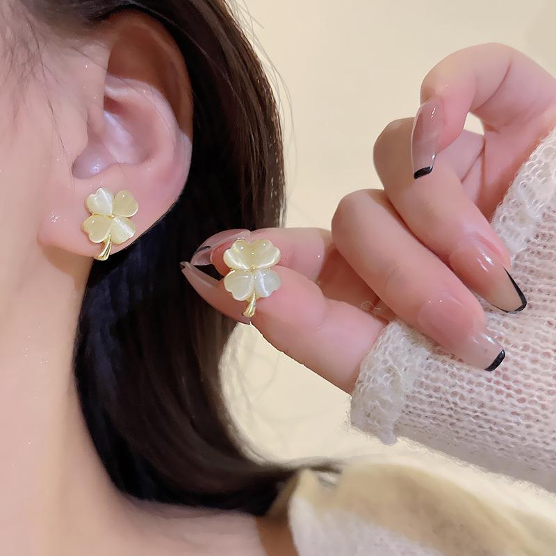 S925 Silver Needle Opal Four-Leaf Clover Earrings Summer Small Fresh Earrings Trendy Niche High-End Stud Earrings Women