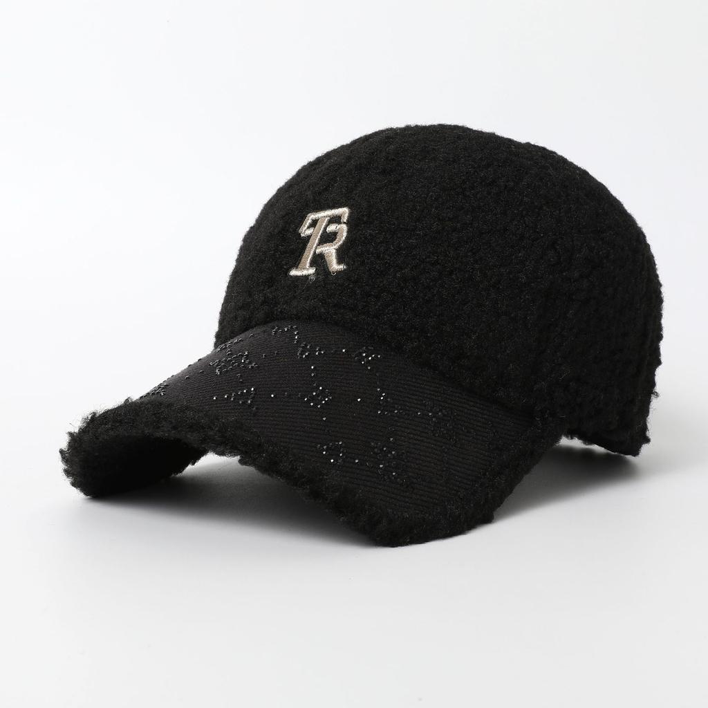 New Winter Plush Warm Embroidered Letter Baseball Cap for Women, Versatile Winter Duckbill Cap That Highlights The Face
