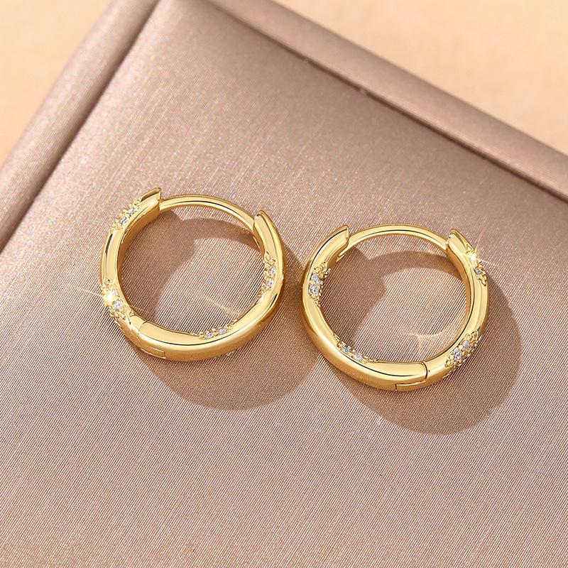 Luxury Women's Hoop Earrings with Embedded Crystals High-Quality Metal Alloy Lightweight Comfortable Design Durable Construction for Daily Wear