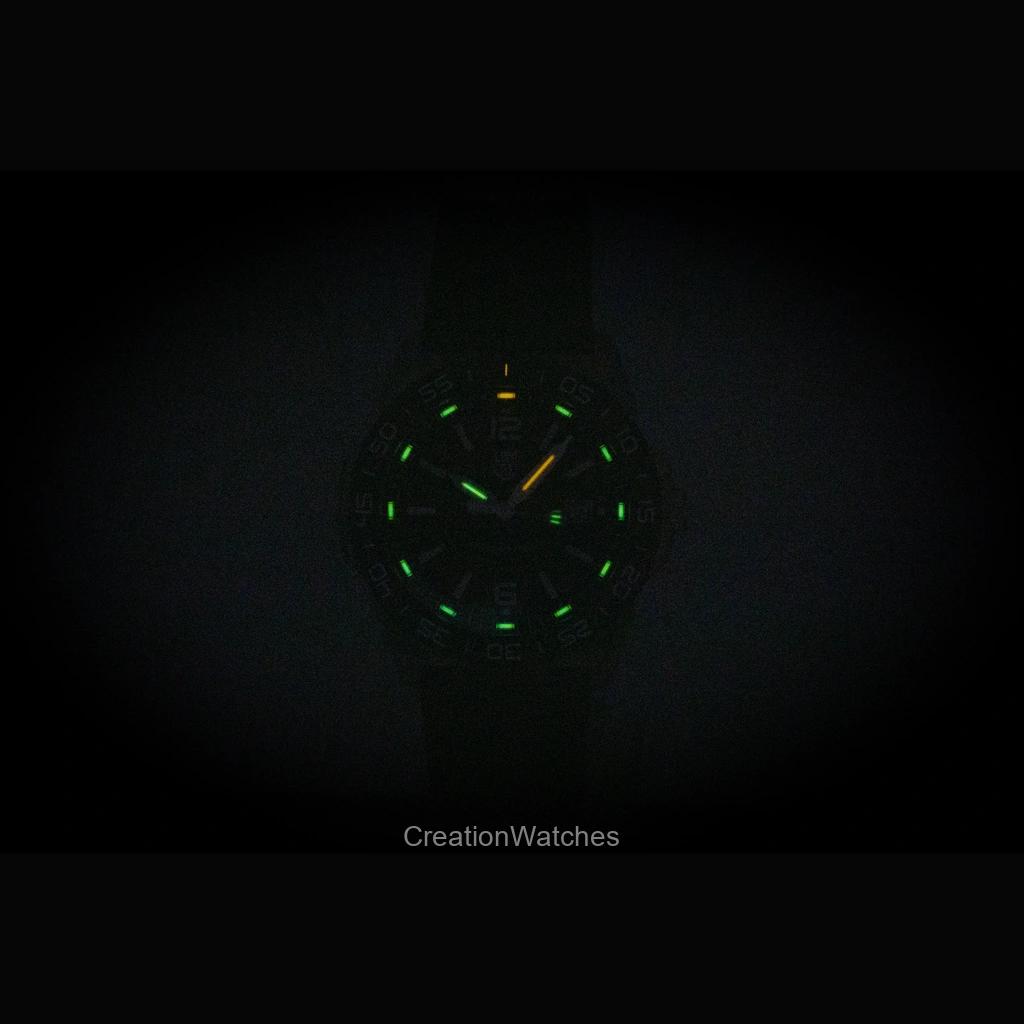 Luminox Pacific Diver Rubber Strap Black Dial Quartz Diver's XS.3121.1 200M Men's Watch