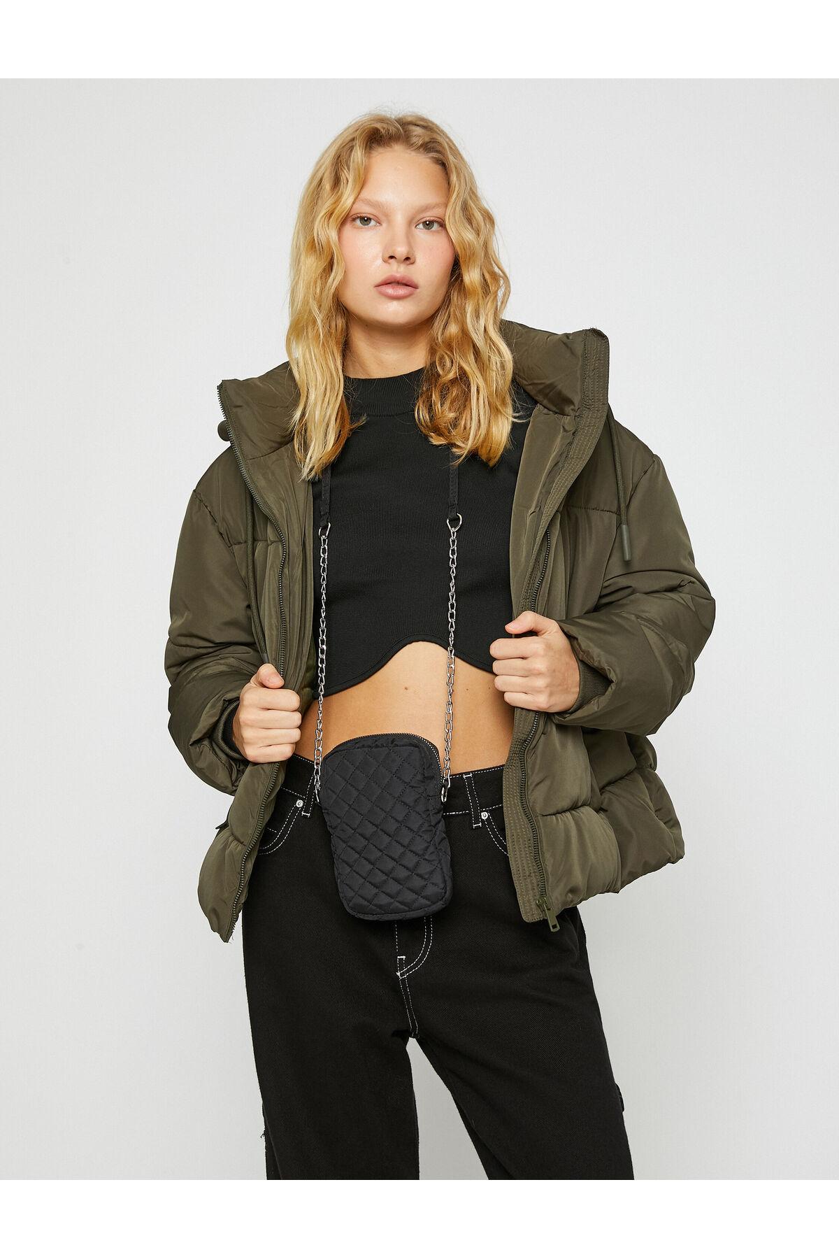 

Inflatable Coat Hooded Pocket Detailed..