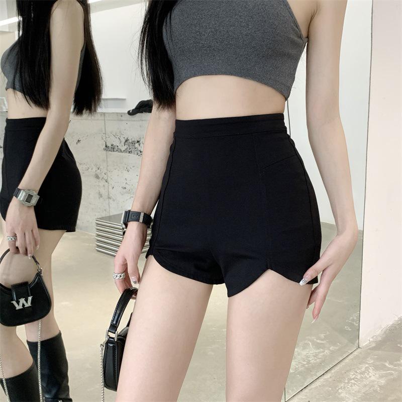 Black Spicy Girl High-Waist Slimming Casual Summer Shorts - Trendy Slim Fit Hip-Hugging Hot Pants for Women