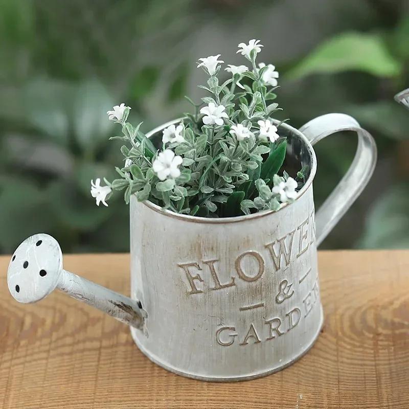 1 Pcs Retro Small Iron Watering Can Home Garden Ornaments Creative Home Decoration Iron Bucket Pots for Flowers