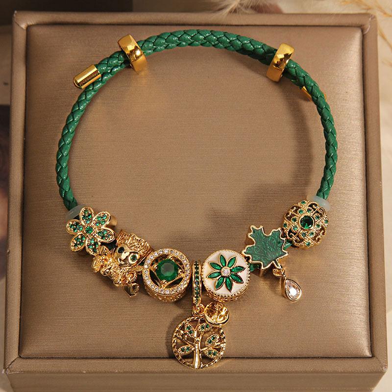 The Wizard of Oz Pan Family Style Bracelet Feminine Versatile Maple Leaf Man Bracelet