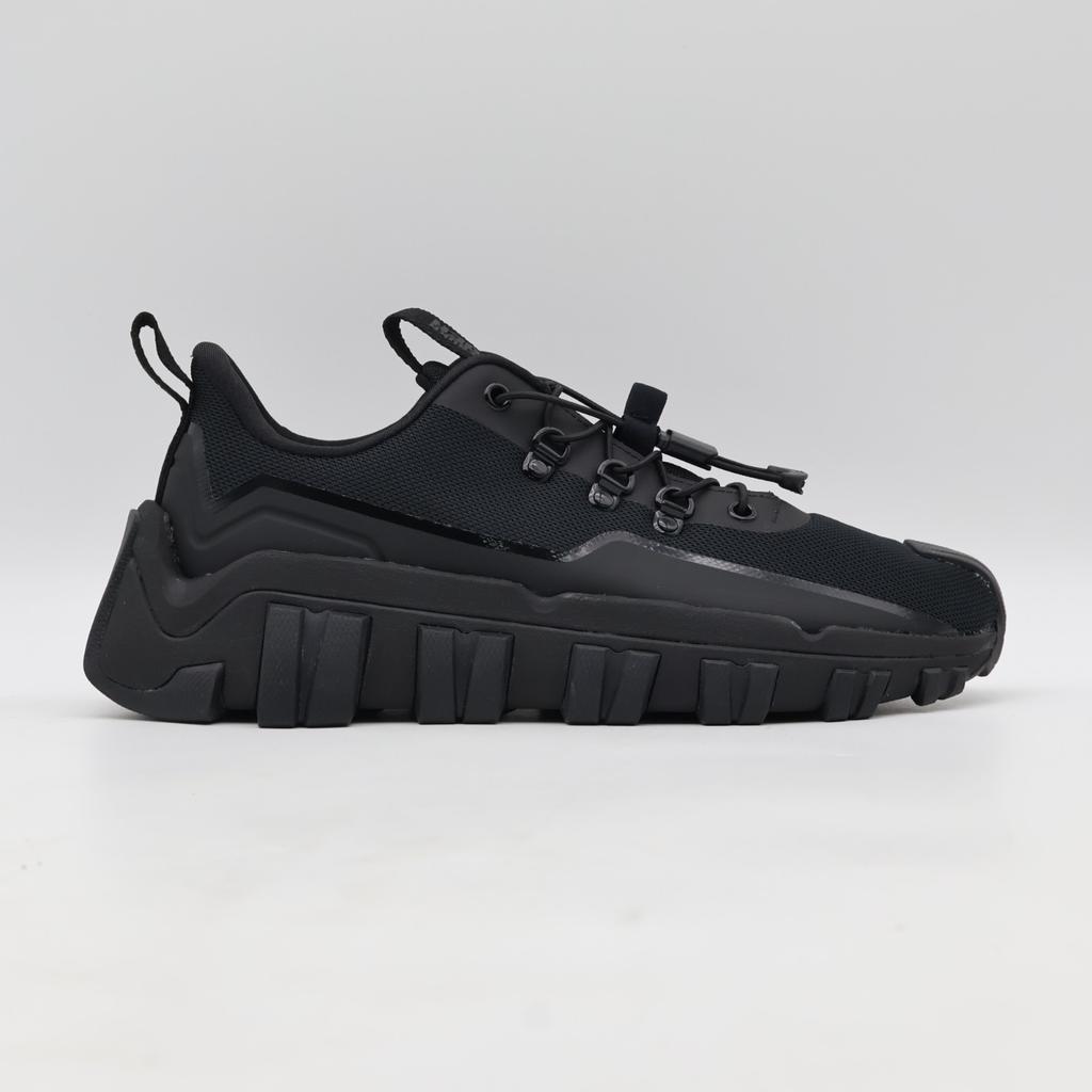 1183C450-001 ONITSUKA TIGER CRESTY FLEK BLACK BLACK (Men's)