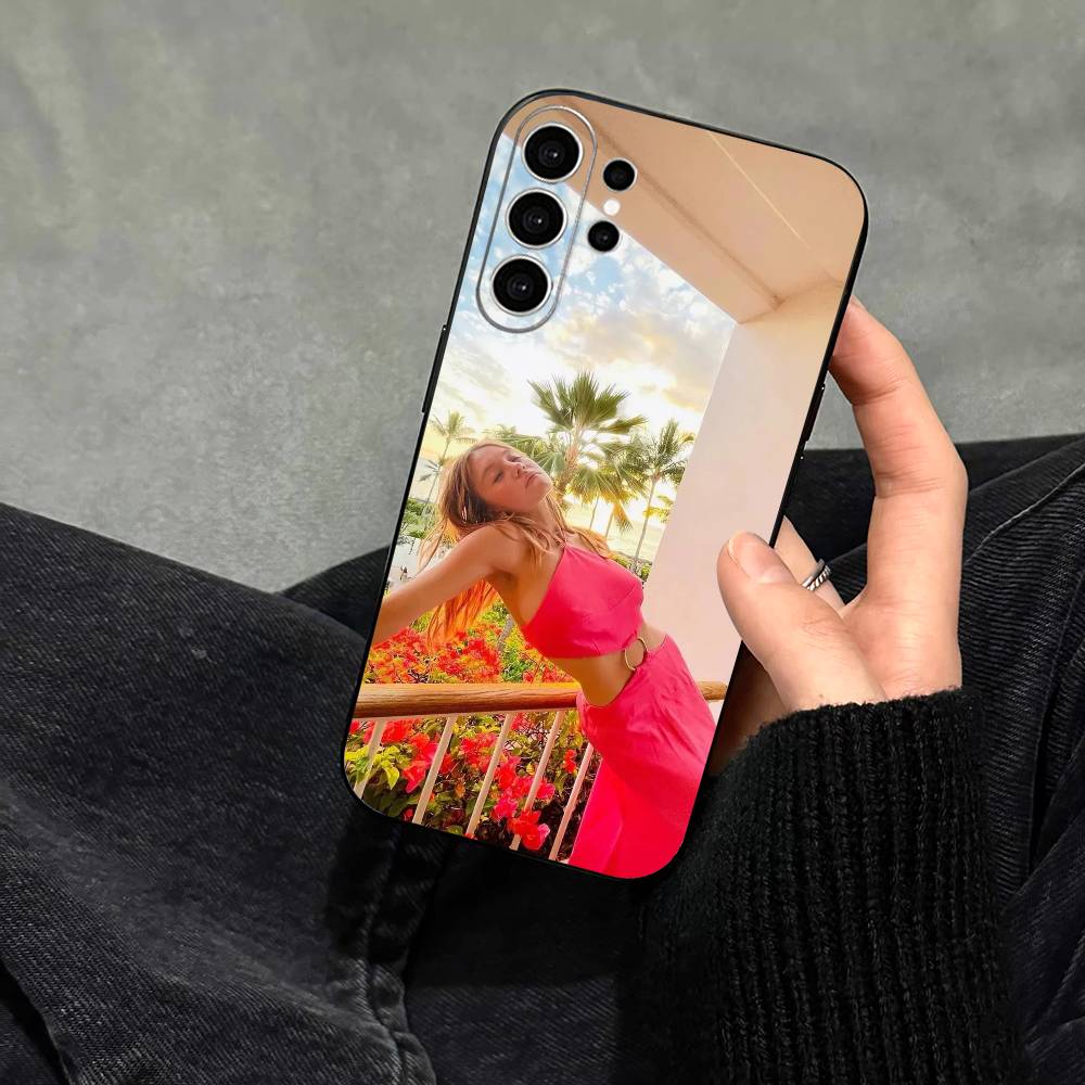 

Sydney Sweeney Phone Case For Samsung S25,S24,S21,S22,S23,S30,Ultra,S20,Plus,Fe,Note,10,9,5G Black Cover Samsung S26ULTRA