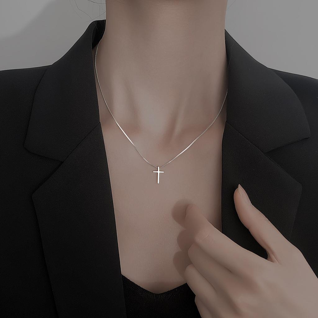 IF ME 1PCS Fashion Light Luxury Cross Pendant Necklaces for Women Gold Silver Color Clavicle Chain Necklace Jewelry