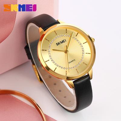 Moderne multifunktionale Damen-Feingürtel-Uhr Einfache Skala Elegante Quarz-Schulmädchen-Uhr