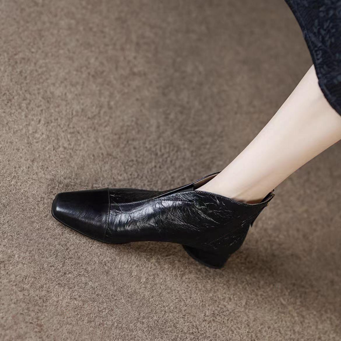 

2025 Winter New Zipper French Retro Short Boots 40