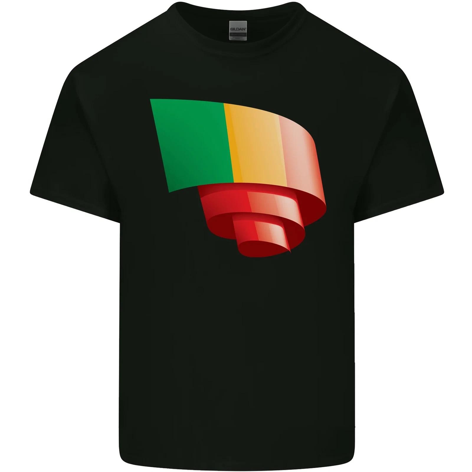 Curled Mali Flag Malian Day Football Kids T-Shirt Childrens XL