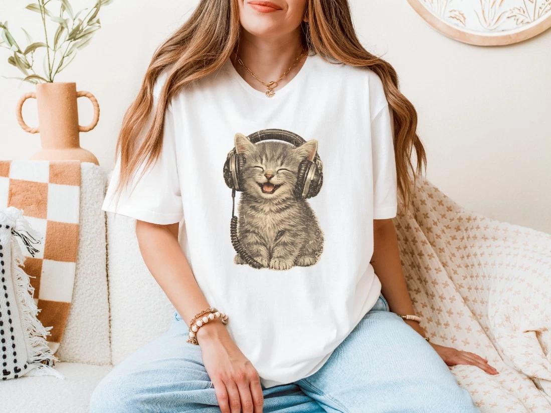 Kitten with Headphones T-shirt | Retro Cat Music Tee | TShirt Gift 2XL