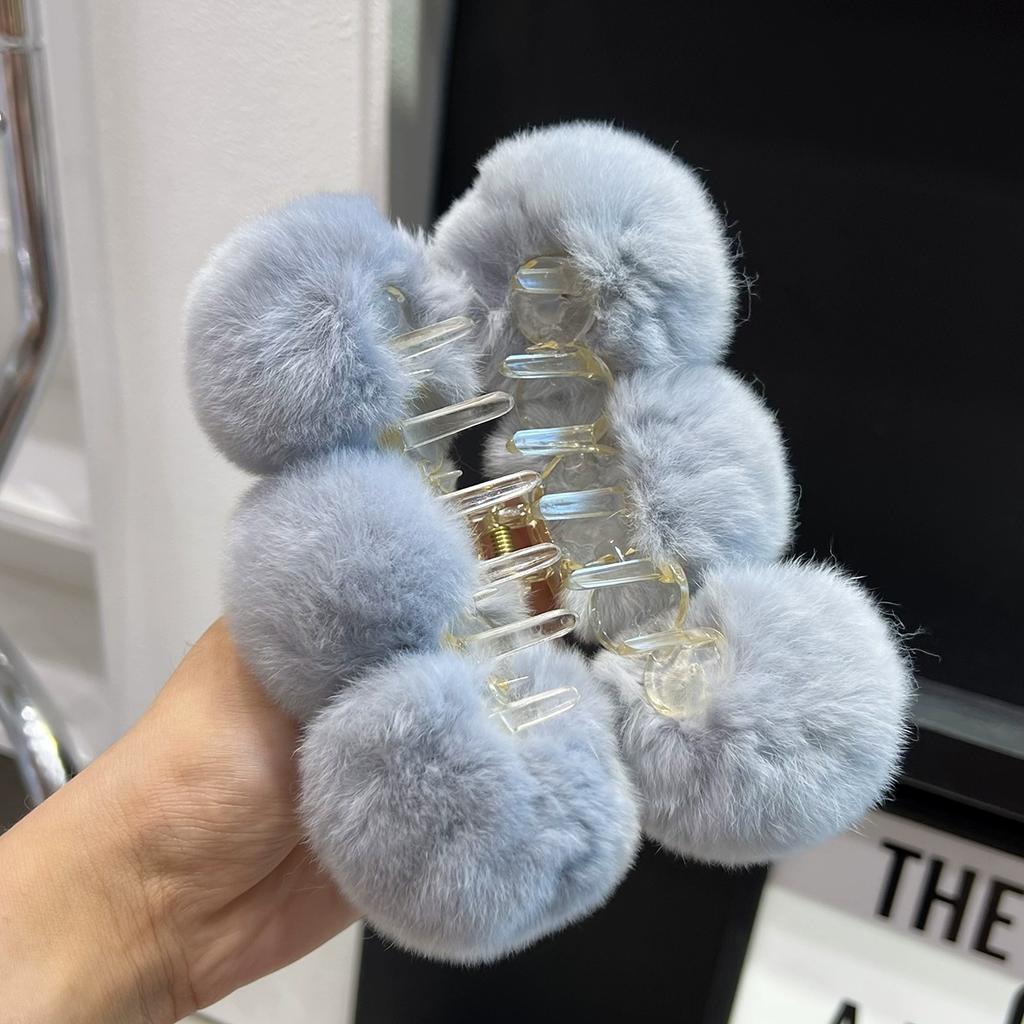 Autumn and winter temperament model~ Rex rabbit hair ball grab clip large plush hair grab back head shark clip hairpin headgear