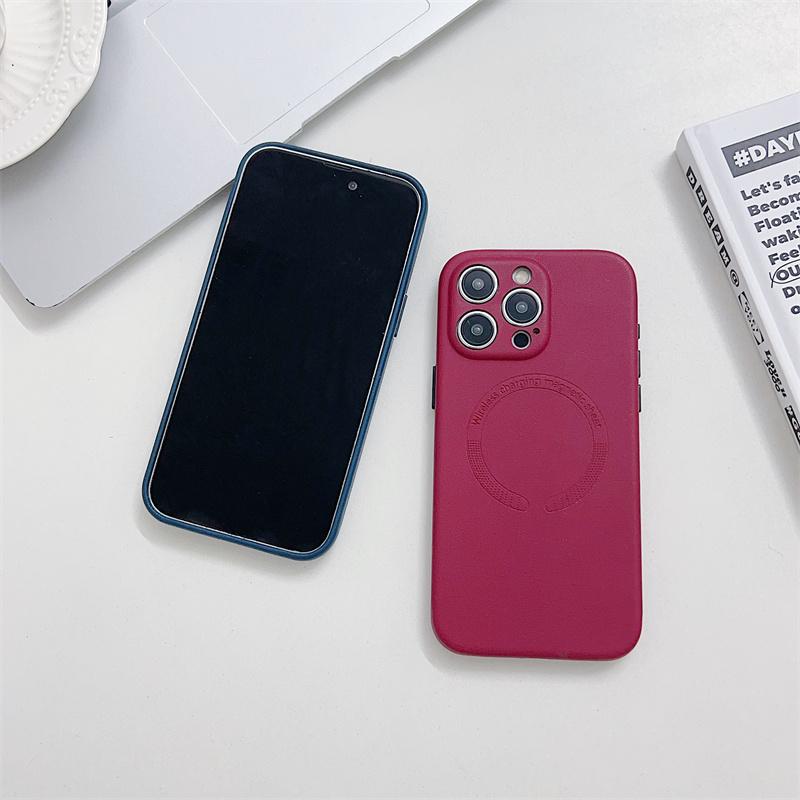 Proteção de câmera com furo de precisão Carregamento sem fio para capa de couro Magsafe para iPhone 15 14 13 12 Pro Max Plus Capa protetora magnética à prova de choque