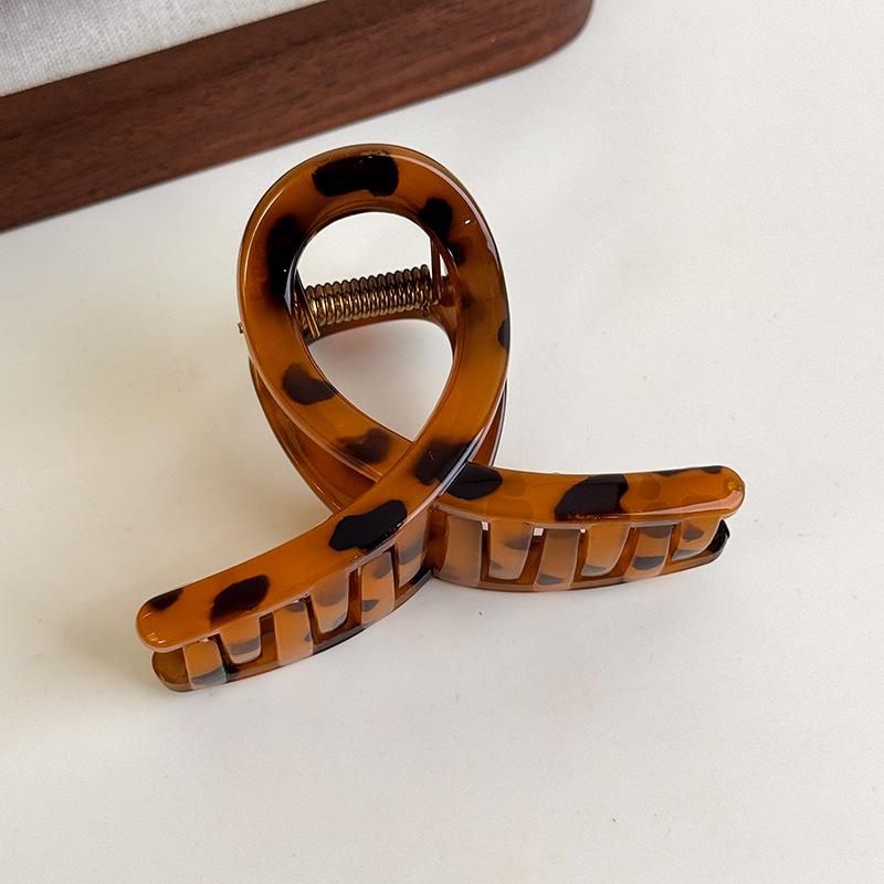 French Style Hair Claw Clips for Women Retro Leopard Print Hair Clip Hairpins Elegant Shark Clip Barrettes Crab Clamp Headwear