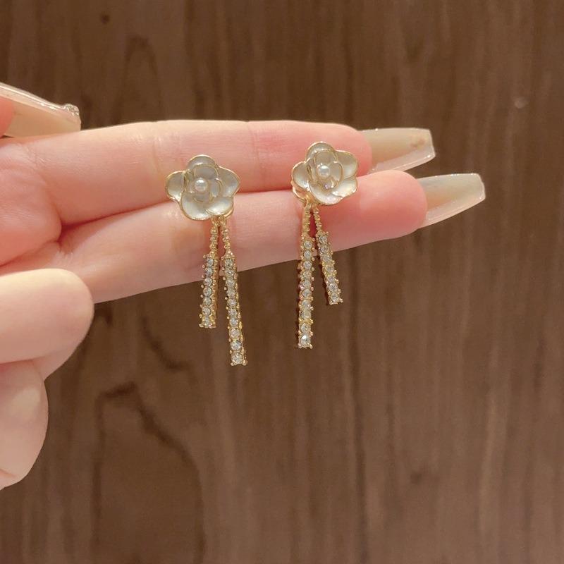 Boucles d'oreilles à longues pampilles pour femmes, style coréen Dongdaemun, design original, boucles d'oreilles polyvalentes