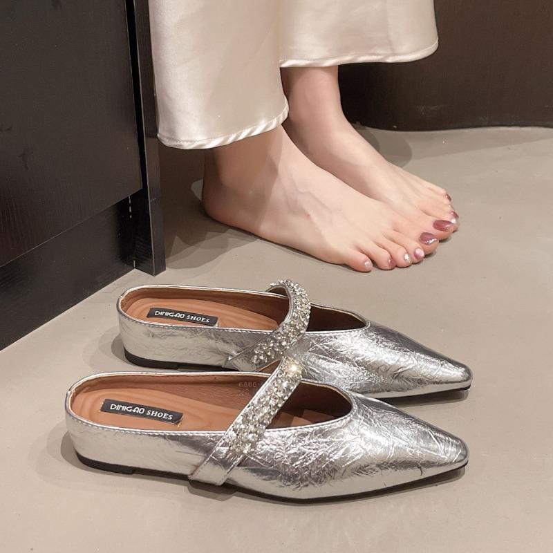 Fashion Womens Slippers with Flat Heel Close Toes Rhinestone Anti Slip Versatile 2025 New Summer PU Multi Colored Flat Bottom Slippers
