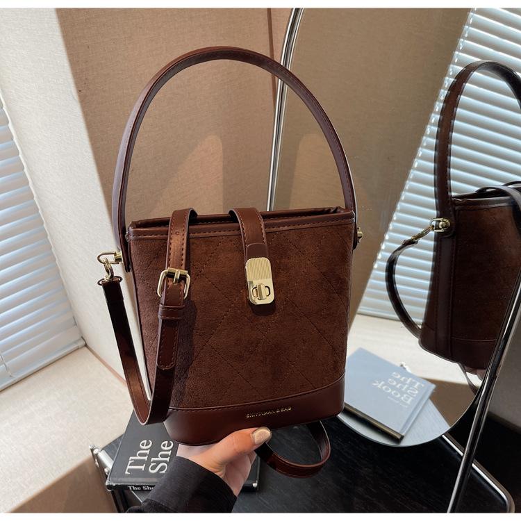 Frosted Retro Small Bag Women's Autumn and Winter Versatile Shoulder Messenger Bag Popular Bucket Bag
