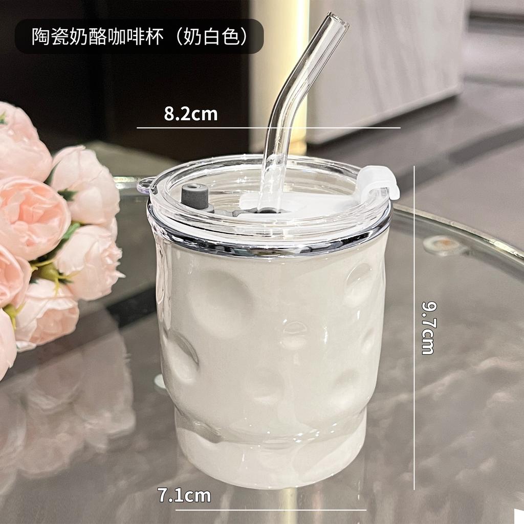 Bogen Keramik Strohhalmbecher Keramik Käseförmige Kaffeetassen Trinkbecher Strohhalmkessel Valentinstagsgeschenk Schwarz-Weiß Tassen