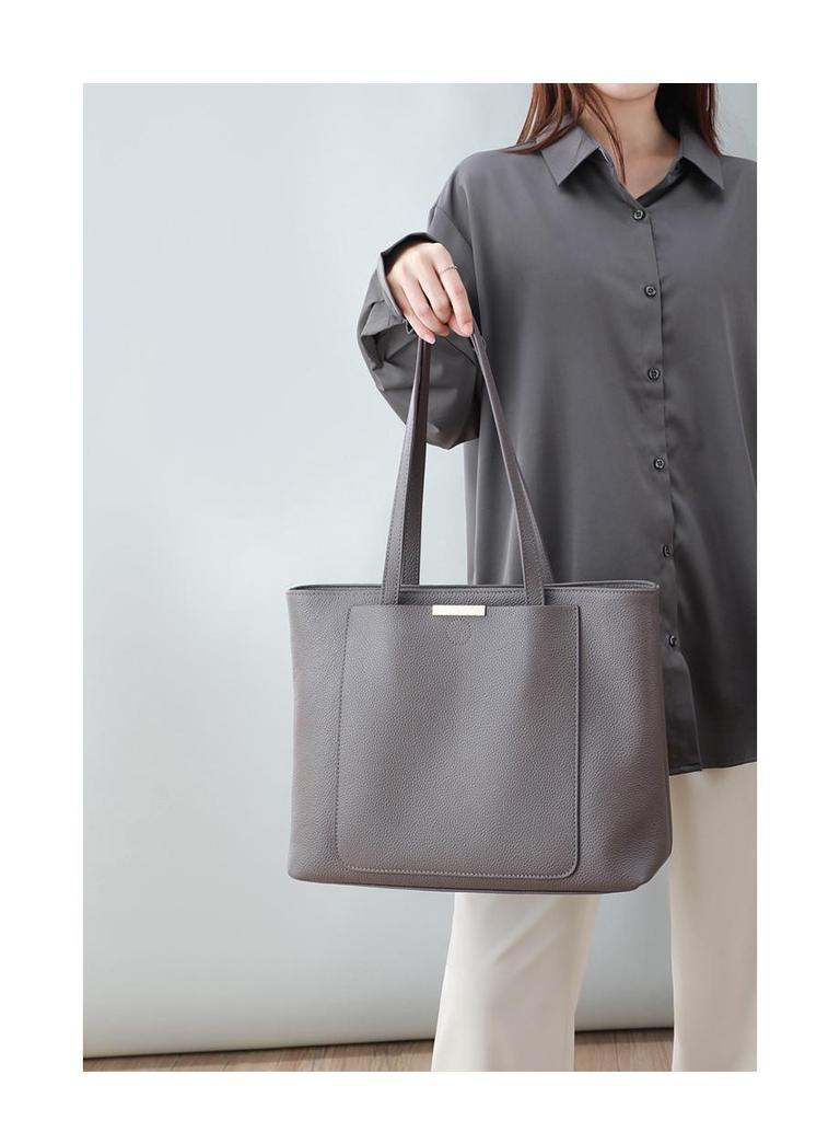 Women's 2025 Winter Fashion Genuine Leather Versatile Shoulder Tote Bag