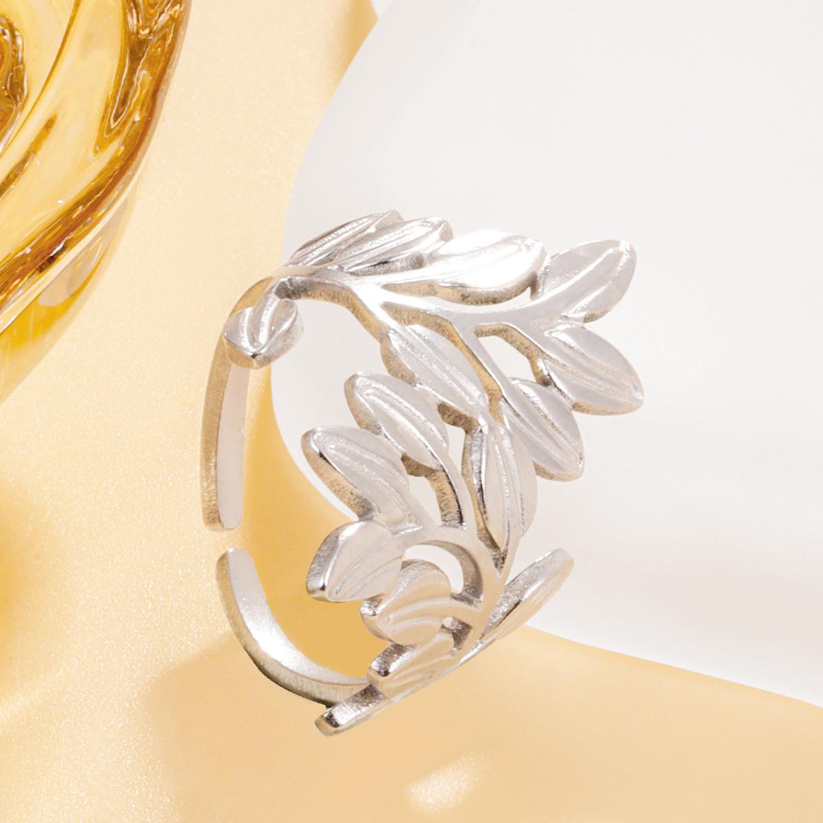 Versatile Open Leaf Ring for Women: 18K Gold-Plated Stainless Steel Index Finger Jewelry