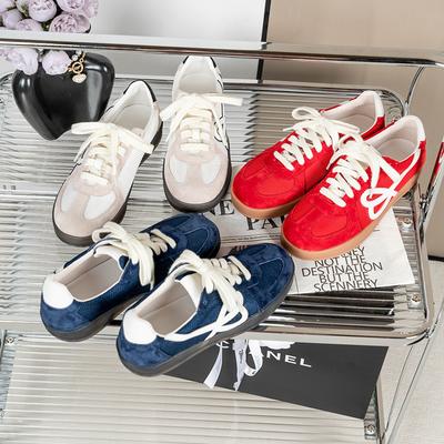 Scarpe da allenamento tedesche rosse retrò suola spessa traspiranti odore del piede leggere scarpe da skate casual aumento altezza interna abbinamento colori versatili sportive donna