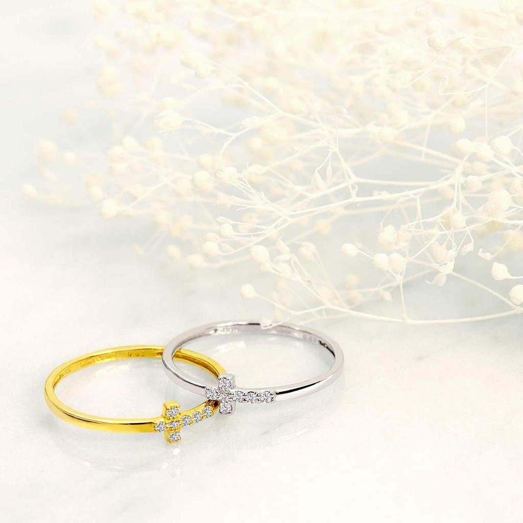 Lala Christie Gold Diamond 18K Size Ring, Pavé Cross, Gold, 13, lr71-0004-yg-13