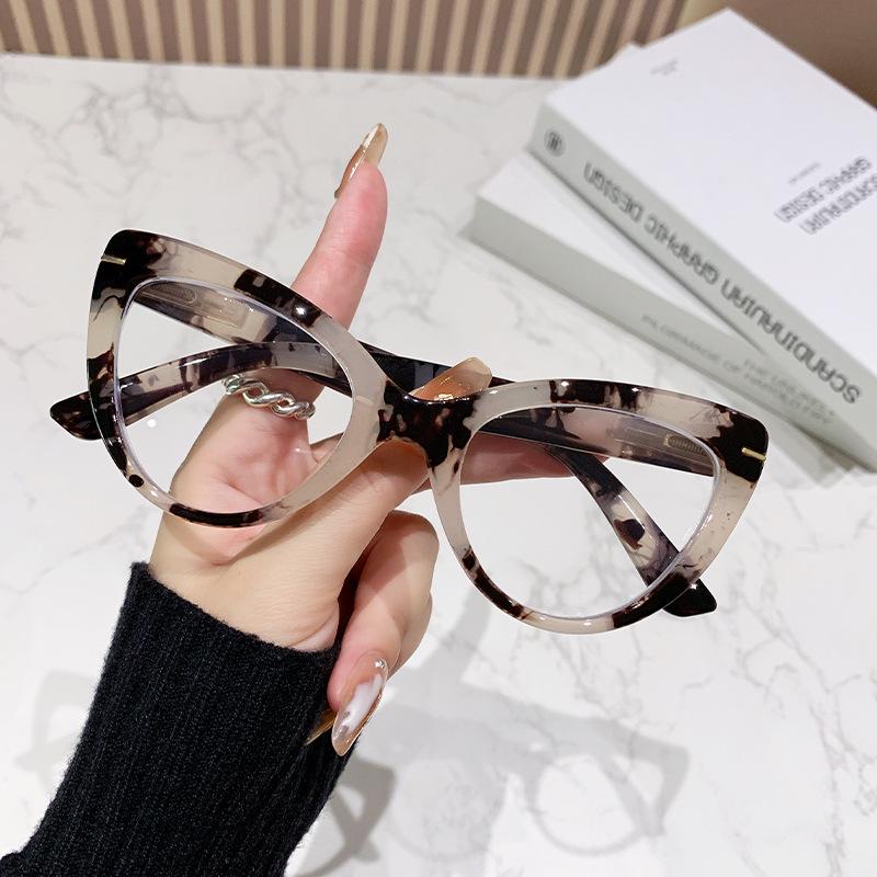 Women's Cat-Eye Anti-Blue Light Reading Glasses - Stylish European/American Design, High-Definition for Seniors