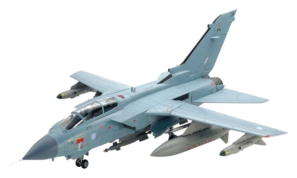 Tamiya Měřítko speciální projekt série Italeri pilot britské armády Tornado plastový model 25425 1/32 GR.4 (s postavou) 25425-000