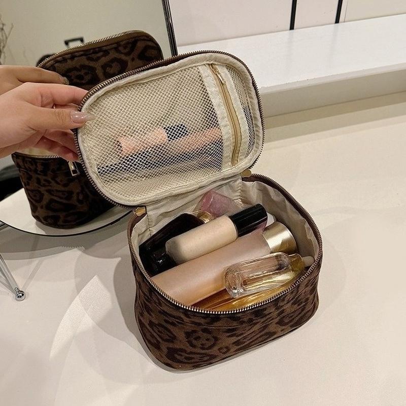 Vintage Leopard Makeup Bag for Women Girl Large Capacity Travel Cosmetic Case Bag Zipper Tote Lipstick Toiletry Pouch