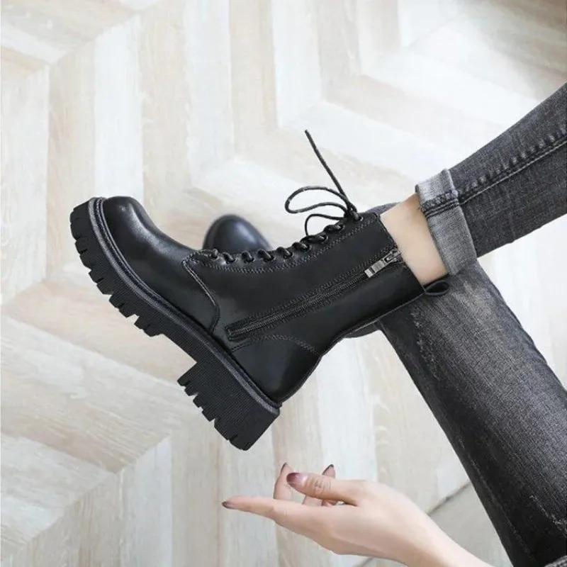 Brown Pu Leather Ankle Boots for Women 2026 Autumn Winter Short Plush Motorcycle Boots Woman Vintage Lace Up Zipper Shoes