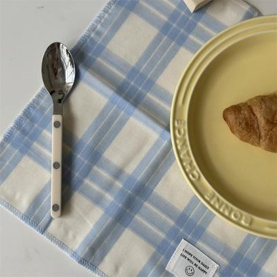 Masa dekorasyonu ve aksesuarları – Servis için bardak altlıkları ve bloknotlar