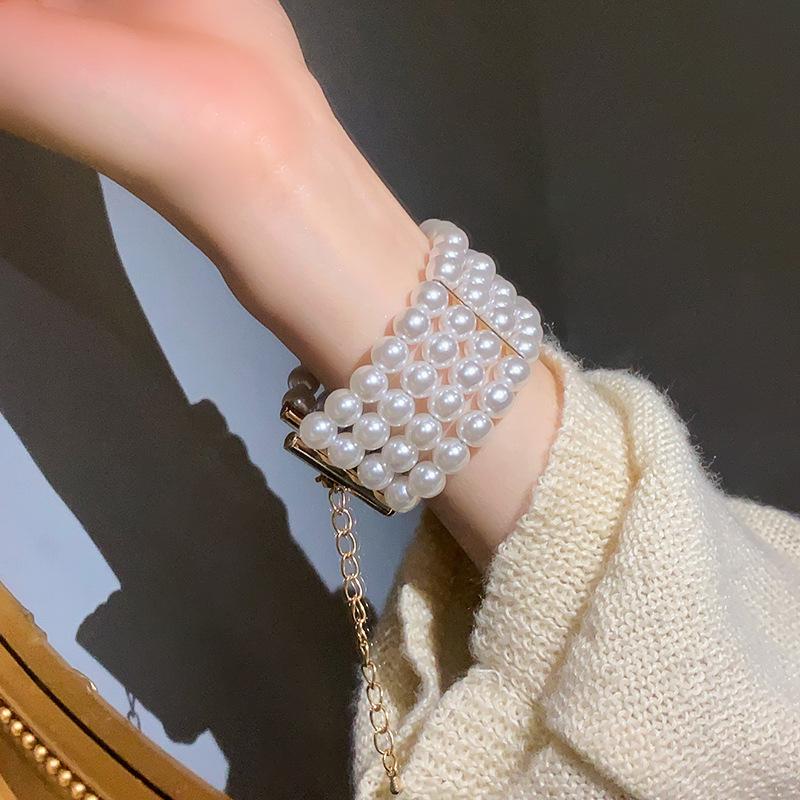 Retro Zircon Cat Pearl Bracelet: Elegant, Fashionable, and Versatile Jewelry for Women.