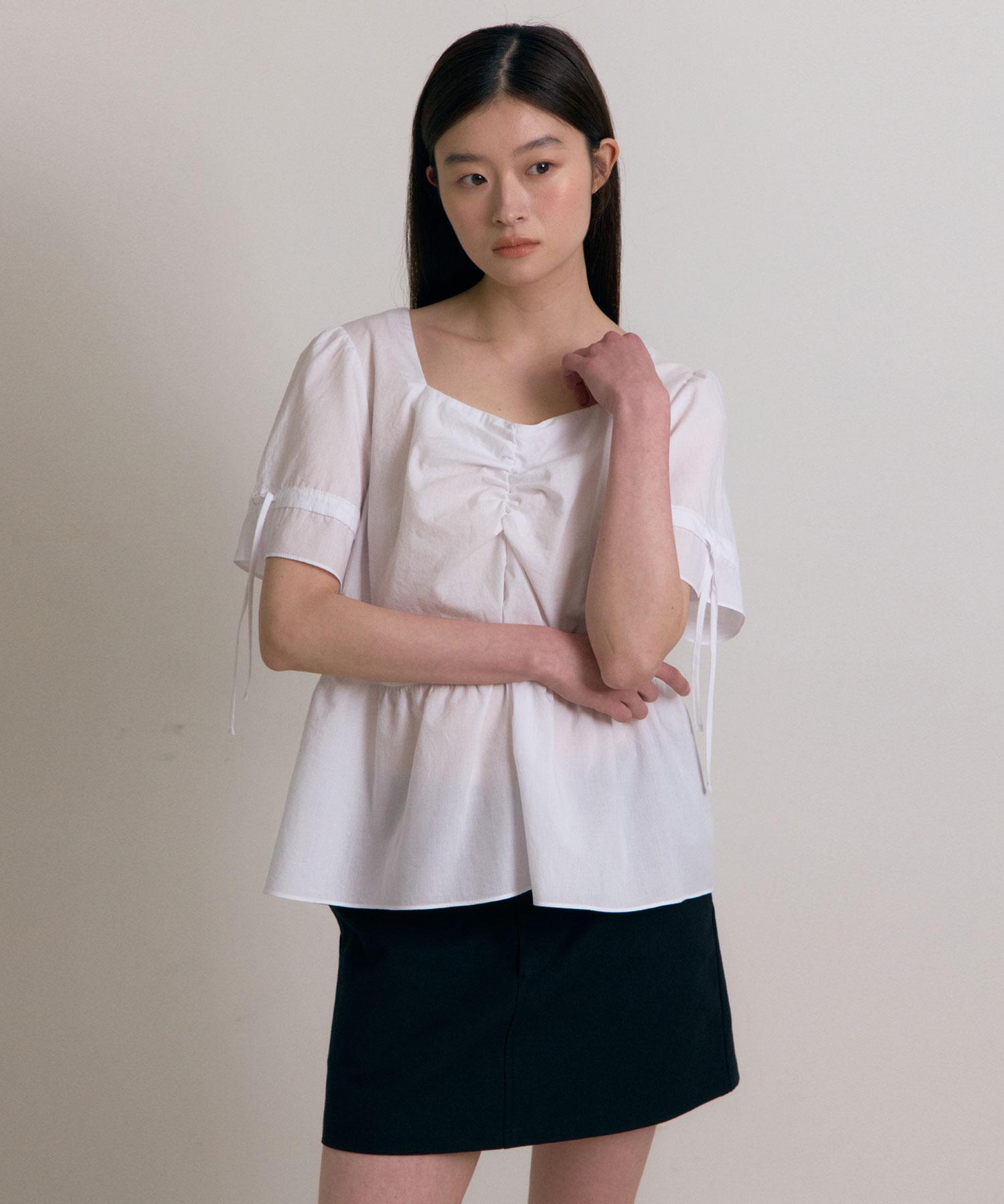 38 Come On Common Shirring Blouse (White) White/Free