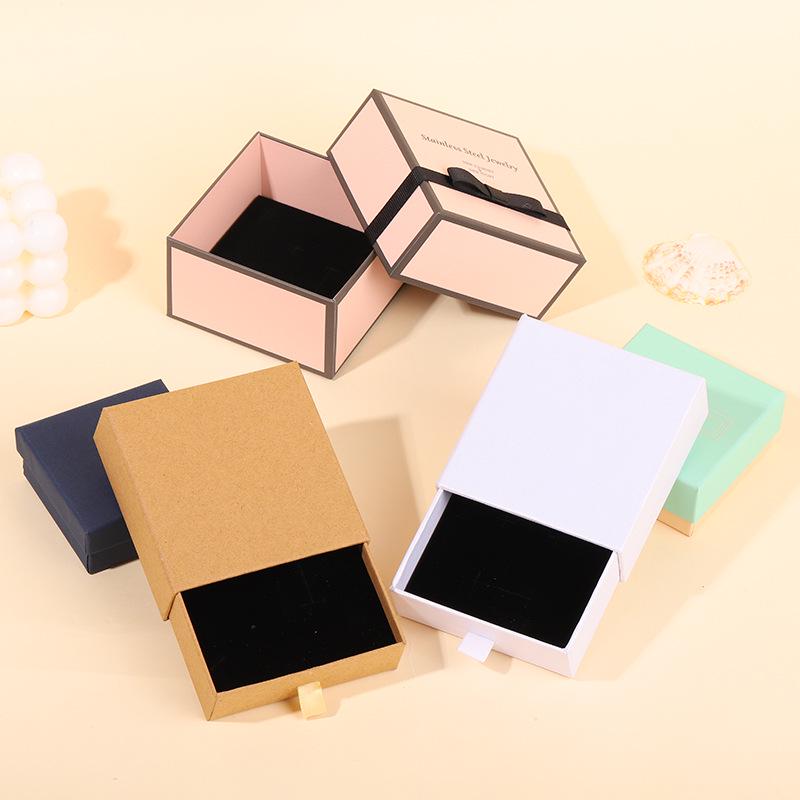 Fresh Textured Jewelry Box: Elegant Storage for Bracelets, Necklaces, Rings - Perfect for Birthdays