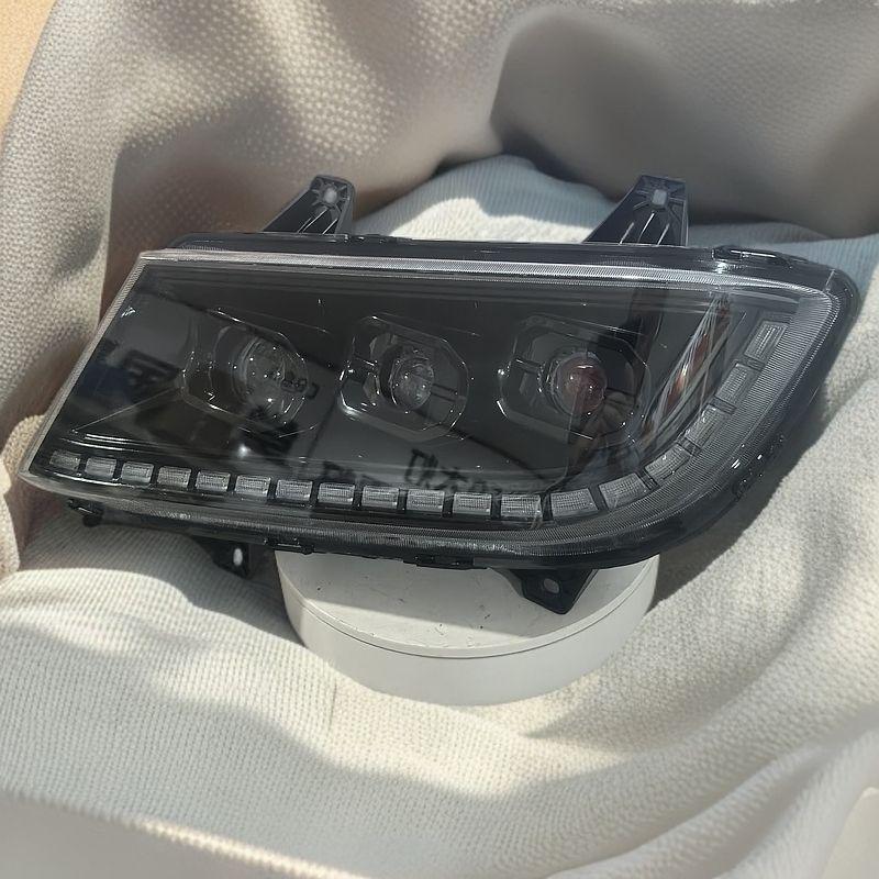 Compatible with Jiefang Hany V2.0 Long VH Headlights: Six Low Beams, Six High Beams, Three-Lens Matrix Configuration Left only: Six low, six high