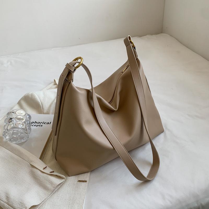 Women's Black Large Capacity Shoulder/Crossbody Bag - Autumn/Winter 2022 Fashion, Casual Versatile Tote for Commute