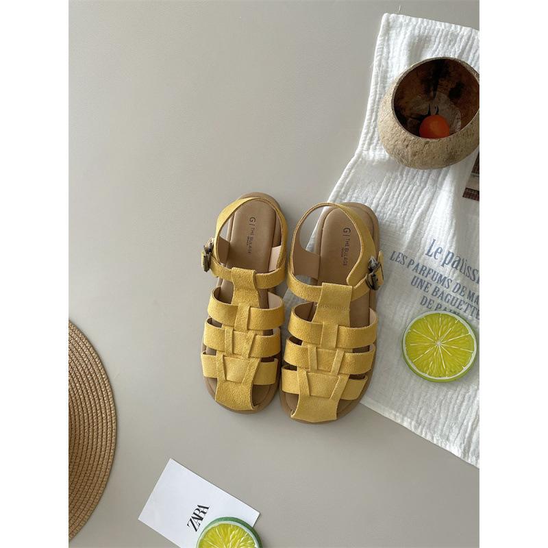 2025 spring and autumn new fashion versatile retro Mori woven bag head sandals women's fashion casual flat sand