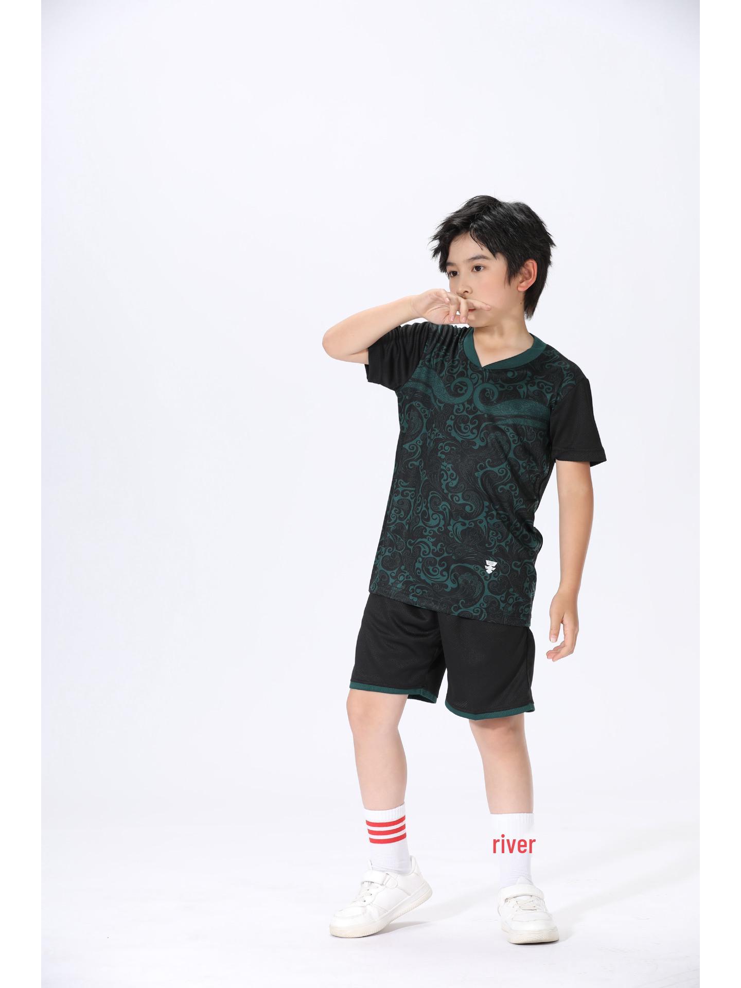 

Summer Football Training Set for Boys - Short Sleeve Top and Pants for Primary & Secondary Students 22 чёрный