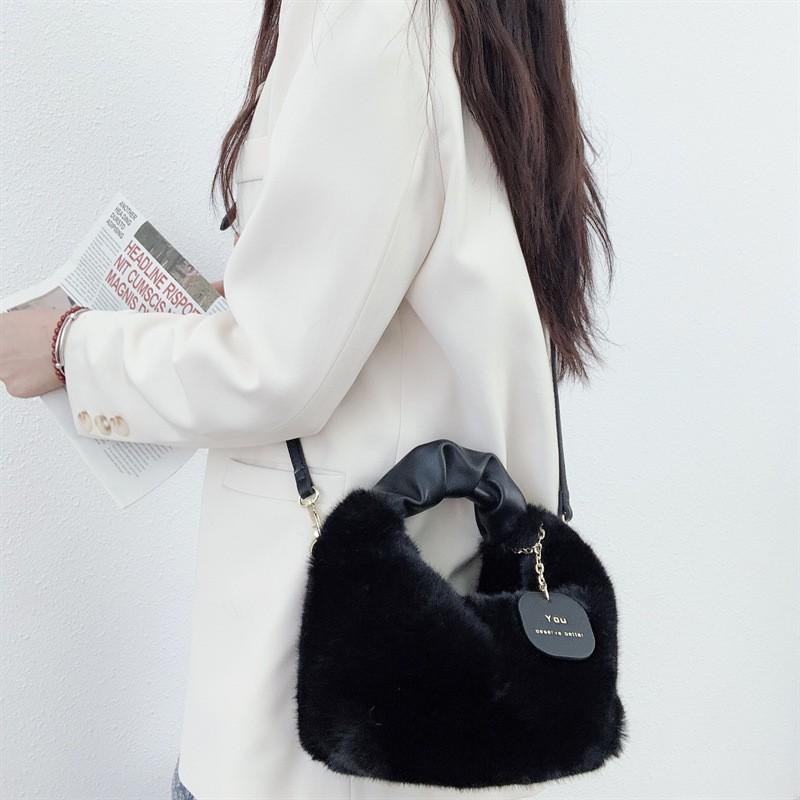 Womens Plush Lunch Box Bag Soft Faux Fur Handbag Crossbody Daily Use
